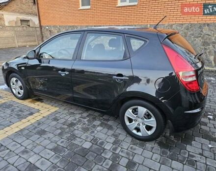 Синий Хендай i30, объемом двигателя 1.4 л и пробегом 184 тыс. км за 5500 $, фото 3 на Automoto.ua