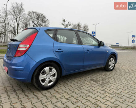 Синий Хендай i30, объемом двигателя 1.4 л и пробегом 235 тыс. км за 6350 $, фото 3 на Automoto.ua