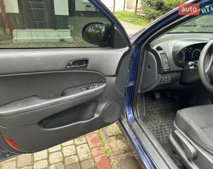 Синий Хендай i30, объемом двигателя 1.4 л и пробегом 155 тыс. км за 6700 $, фото 18 на Automoto.ua