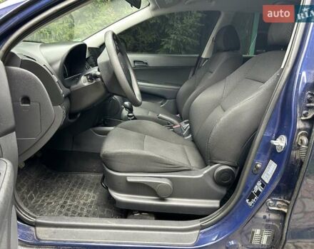 Синий Хендай i30, объемом двигателя 1.4 л и пробегом 155 тыс. км за 6700 $, фото 22 на Automoto.ua