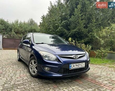 Синий Хендай i30, объемом двигателя 1.4 л и пробегом 155 тыс. км за 6700 $, фото 2 на Automoto.ua