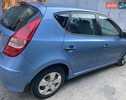 Синий Хендай i30, объемом двигателя 1.6 л и пробегом 151 тыс. км за 6400 $, фото 3 на Automoto.ua