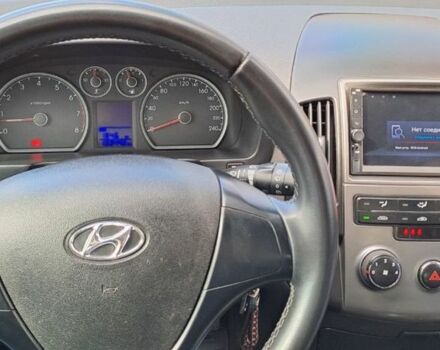 Синий Хендай i30, объемом двигателя 1.6 л и пробегом 133 тыс. км за 7300 $, фото 12 на Automoto.ua