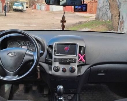 Синий Хендай i30, объемом двигателя 1.6 л и пробегом 133 тыс. км за 7300 $, фото 15 на Automoto.ua