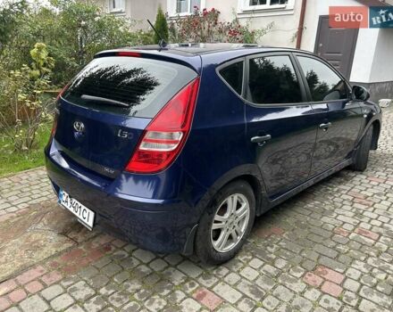 Синий Хендай i30, объемом двигателя 1.4 л и пробегом 155 тыс. км за 6700 $, фото 5 на Automoto.ua