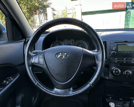 Синий Хендай i30, объемом двигателя 1.6 л и пробегом 152 тыс. км за 8200 $, фото 10 на Automoto.ua