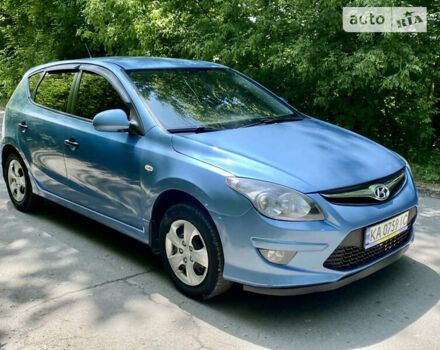 Синий Хендай i30, объемом двигателя 1.4 л и пробегом 235 тыс. км за 6200 $, фото 12 на Automoto.ua