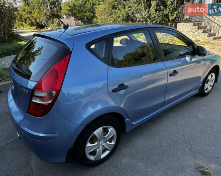 Синий Хендай i30, объемом двигателя 1.6 л и пробегом 152 тыс. км за 8200 $, фото 4 на Automoto.ua
