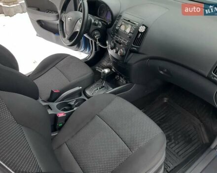 Синий Хендай i30, объемом двигателя 1.58 л и пробегом 179 тыс. км за 6950 $, фото 9 на Automoto.ua