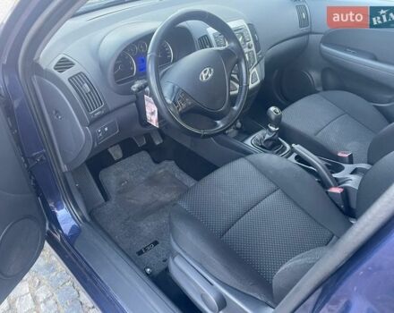 Синий Хендай i30, объемом двигателя 1.4 л и пробегом 225 тыс. км за 7000 $, фото 10 на Automoto.ua