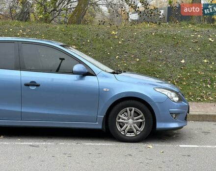 Хендай i30 2011 в Киеве на Automoto.ua Синий Хендай i30, объемом двигателя 1.58 л и пробегом 160 тыс. км за 8700 $, фото 24 на Automoto.ua