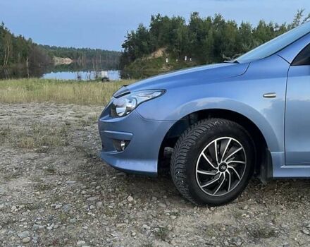 Синий Хендай i30, объемом двигателя 1.4 л и пробегом 232 тыс. км за 5200 $, фото 1 на Automoto.ua