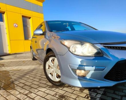 Синий Хендай i30, объемом двигателя 1.6 л и пробегом 286 тыс. км за 5500 $, фото 10 на Automoto.ua