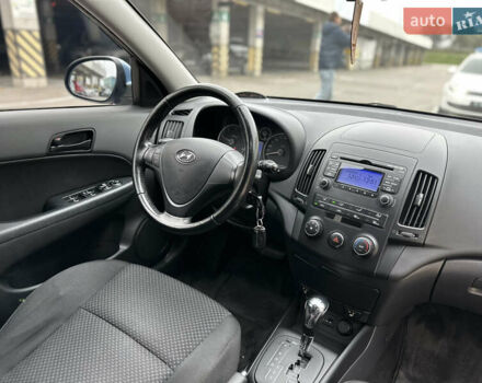 Хендай i30 2011 в Киеве на Automoto.ua Синий Хендай i30, объемом двигателя 1.58 л и пробегом 160 тыс. км за 8700 $, фото 45 на Automoto.ua