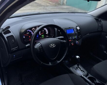 Синий Хендай i30, объемом двигателя 1.6 л и пробегом 185 тыс. км за 6750 $, фото 6 на Automoto.ua