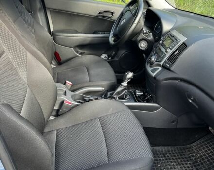 Синій Хендай i30, об'ємом двигуна 1.6 л та пробігом 235 тис. км за 6500 $, фото 7 на Automoto.ua