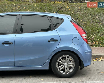 Хендай i30 2011 в Киеве на Automoto.ua Синий Хендай i30, объемом двигателя 1.58 л и пробегом 160 тыс. км за 8700 $, фото 12 на Automoto.ua