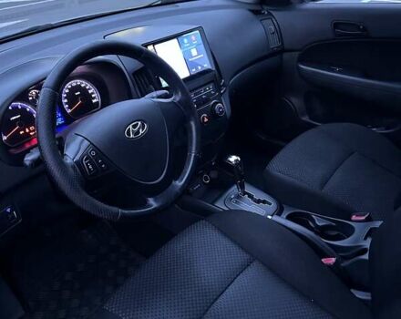 Синий Хендай i30, объемом двигателя 1.59 л и пробегом 174 тыс. км за 8500 $, фото 12 на Automoto.ua