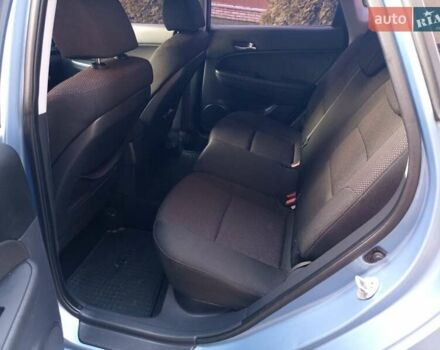 Синій Хендай i30, об'ємом двигуна 1.59 л та пробігом 198 тис. км за 6400 $, фото 5 на Automoto.ua
