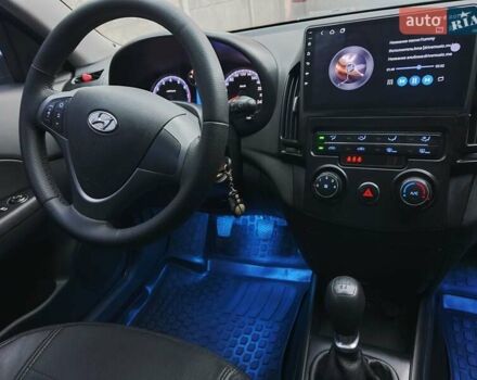 Синий Хендай i30, объемом двигателя 1.4 л и пробегом 145 тыс. км за 6300 $, фото 18 на Automoto.ua