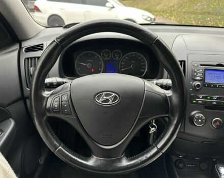 Хендай i30 2011 в Киеве на Automoto.ua Синий Хендай i30, объемом двигателя 1.6 л и пробегом 160 тыс. км за 8700 $, фото 9 на Automoto.ua
