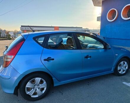 Синий Хендай i30, объемом двигателя 1.6 л и пробегом 286 тыс. км за 5500 $, фото 1 на Automoto.ua