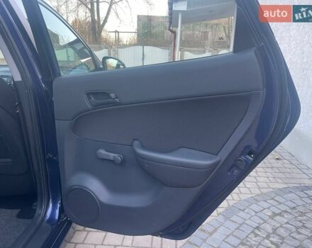 Синий Хендай i30, объемом двигателя 1.4 л и пробегом 225 тыс. км за 7000 $, фото 18 на Automoto.ua