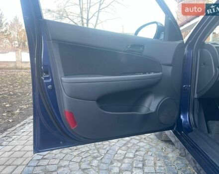 Синий Хендай i30, объемом двигателя 1.4 л и пробегом 225 тыс. км за 7000 $, фото 12 на Automoto.ua