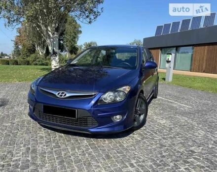 Синий Хендай i30, объемом двигателя 1.6 л и пробегом 248 тыс. км за 7500 $, фото 3 на Automoto.ua