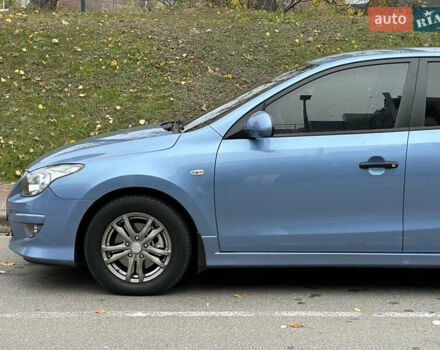 Хендай i30 2011 в Киеве на Automoto.ua Синий Хендай i30, объемом двигателя 1.58 л и пробегом 160 тыс. км за 8700 $, фото 11 на Automoto.ua