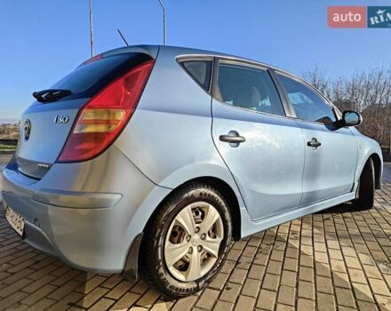 Синий Хендай i30, объемом двигателя 1.58 л и пробегом 286 тыс. км за 5500 $, фото 4 на Automoto.ua