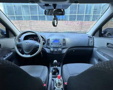 Синий Хендай i30, объемом двигателя 1.4 л и пробегом 138 тыс. км за 6900 $, фото 14 на Automoto.ua