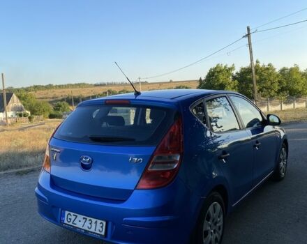 Синий Хендай i30, объемом двигателя 1.4 л и пробегом 200 тыс. км за 2400 $, фото 4 на Automoto.ua