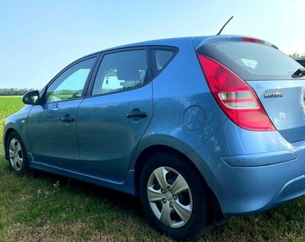 Синий Хендай i30, объемом двигателя 1.6 л и пробегом 157 тыс. км за 7500 $, фото 6 на Automoto.ua
