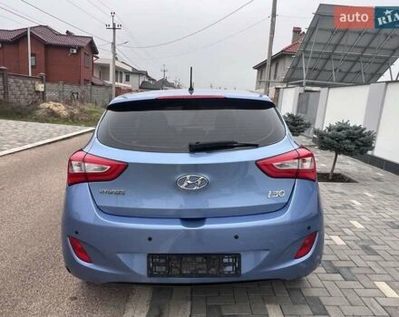 Синий Хендай i30, объемом двигателя 1.6 л и пробегом 170 тыс. км за 9700 $, фото 6 на Automoto.ua