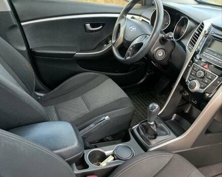 Синий Хендай i30, объемом двигателя 1.4 л и пробегом 158 тыс. км за 8500 $, фото 8 на Automoto.ua