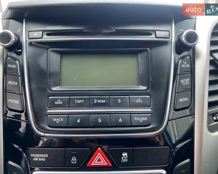 Хендай i30 2012 в Одессе на Automoto.ua Синий Хендай i30, объемом двигателя 1.59 л и пробегом 170 тыс. км за 9999 $, фото 23 на Automoto.ua