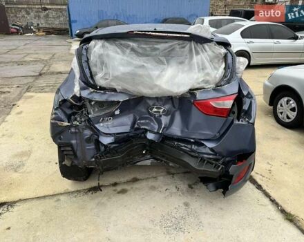 Синий Хендай i30, объемом двигателя 1.4 л и пробегом 91 тыс. км за 3499 $, фото 5 на Automoto.ua