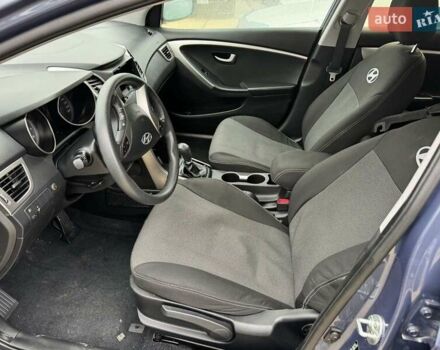 Синий Хендай i30, объемом двигателя 1.4 л и пробегом 91 тыс. км за 3499 $, фото 7 на Automoto.ua