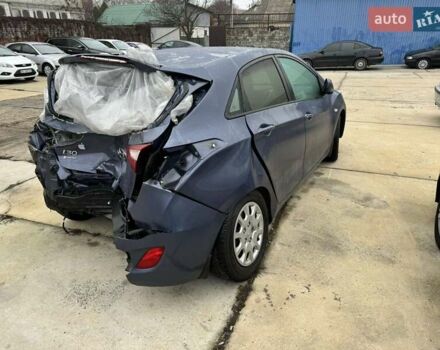 Синий Хендай i30, объемом двигателя 1.4 л и пробегом 91 тыс. км за 3499 $, фото 6 на Automoto.ua