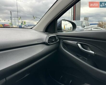 Хендай i30 2017 в Киеве на Automoto.ua Синий Хендай i30, объемом двигателя 1.59 л и пробегом 183 тыс. км за 14300 $, фото 28 на Automoto.ua