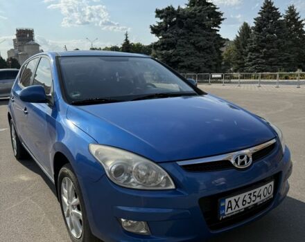 Синий Хендай i30, объемом двигателя 1.6 л и пробегом 180 тыс. км за 6721 $, фото 2 на Automoto.ua