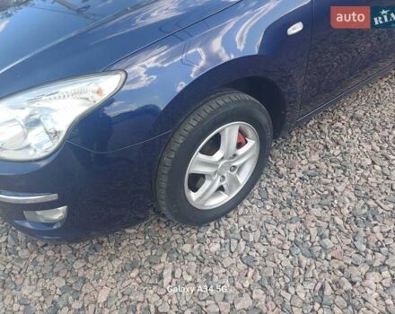 Синий Хендай i30, объемом двигателя 1.59 л и пробегом 156 тыс. км за 6800 $, фото 4 на Automoto.ua