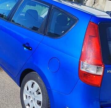 Синий Хендай i30, объемом двигателя 1.58 л и пробегом 251 тыс. км за 5400 $, фото 6 на Automoto.ua