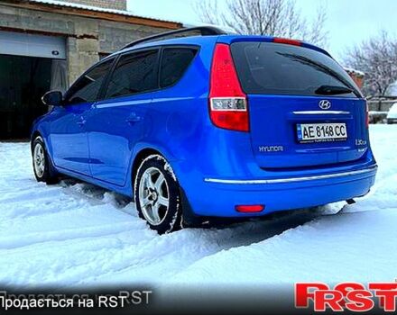 Синий Хендай i30, объемом двигателя 2 л и пробегом 260 тыс. км за 7000 $, фото 2 на Automoto.ua