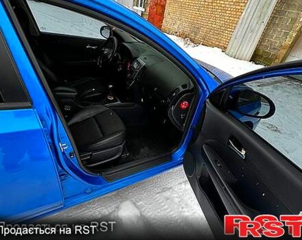 Синий Хендай i30, объемом двигателя 2 л и пробегом 260 тыс. км за 7000 $, фото 5 на Automoto.ua