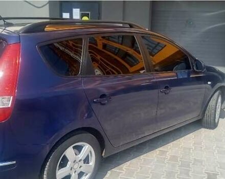 Синий Хендай i30, объемом двигателя 1.59 л и пробегом 220 тыс. км за 5000 $, фото 3 на Automoto.ua
