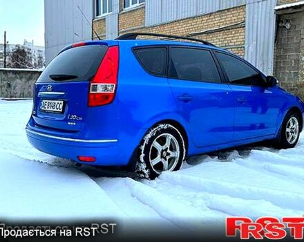 Синий Хендай i30, объемом двигателя 2 л и пробегом 260 тыс. км за 7000 $, фото 1 на Automoto.ua