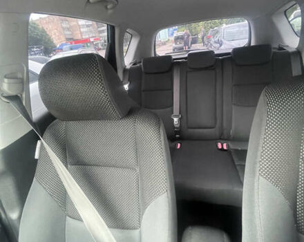 Синий Хендай i30, объемом двигателя 1.4 л и пробегом 180 тыс. км за 6800 $, фото 4 на Automoto.ua