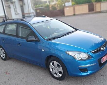 Синий Хендай i30, объемом двигателя 1.6 л и пробегом 220 тыс. км за 5900 $, фото 3 на Automoto.ua